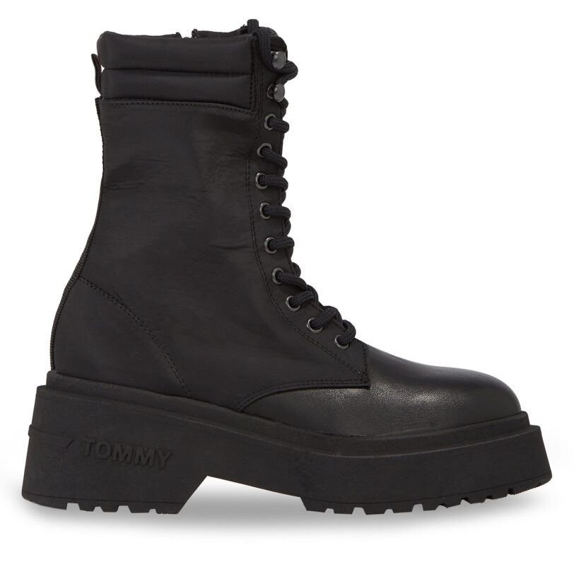 Боти Tommy Jeans Tjw Lace Up Padded Boot EN0EN02405 Черен цвят на ниска цена