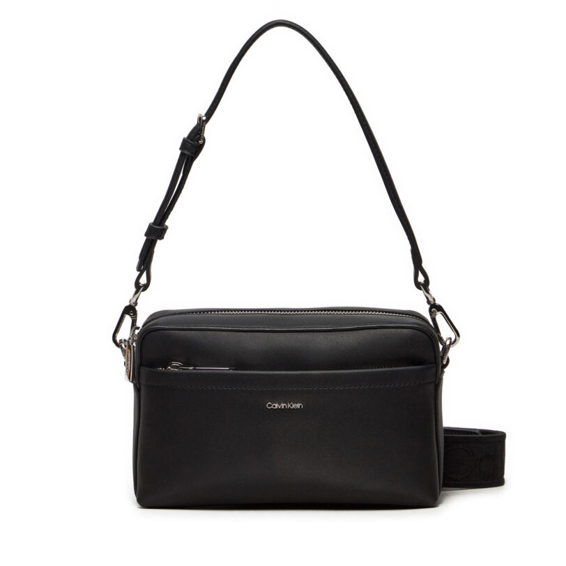 Дамска чанта Calvin Klein C Must Convertible K60K612901 Черен цвят на ниска цена