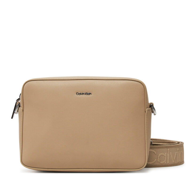 Дамска чанта Calvin Klein Ck Must Small Camera Bag K60K613145 Бежов цвят на ниска цена