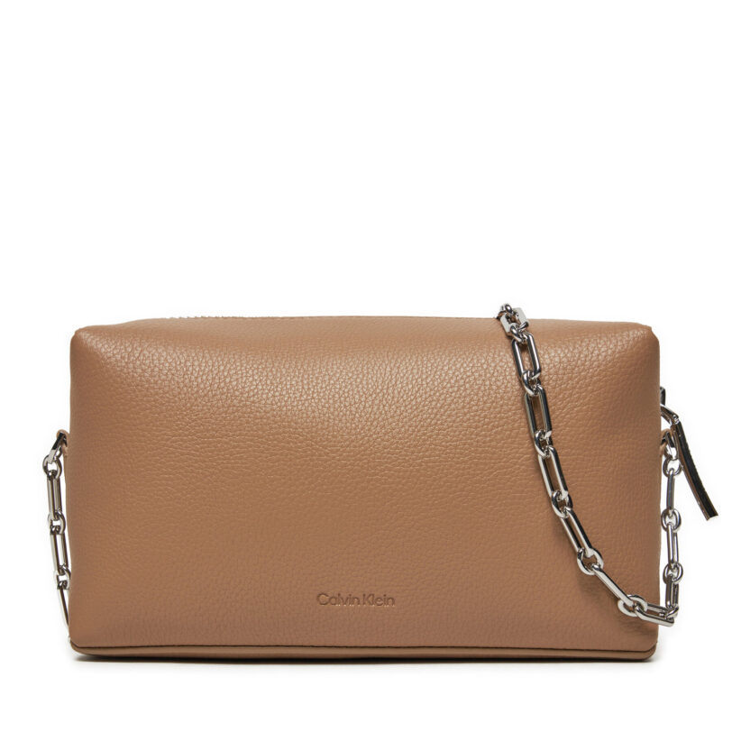 Дамска чанта Calvin Klein Ck Plaque Camera Bag K60K612788 Кафяв цвят на ниска цена