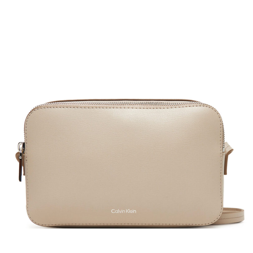 Дамска чанта Calvin Klein Foil Logo Elongated Camera Bag LV04F3276G Бежов цвят на ниска цена