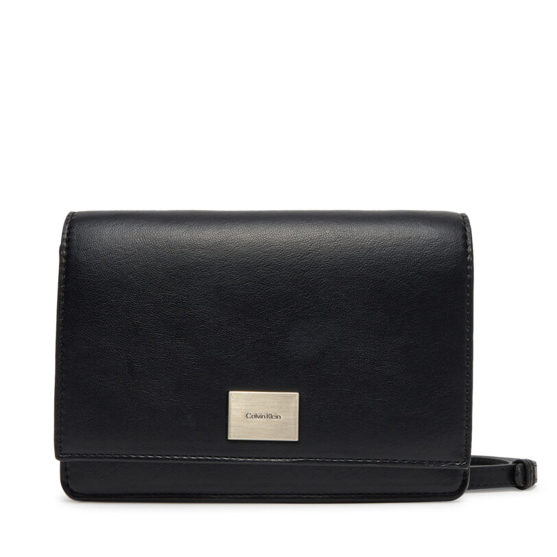 Дамска чанта Calvin Klein Hardware Flap Crossbody K60K612967 Черен цвят на ниска цена