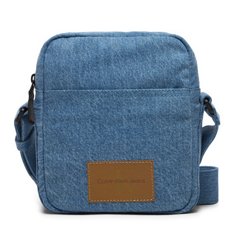 Дамска чанта Calvin Klein Jeans Crossbody Bag IU0IU00636 Син цвят на ниска цена