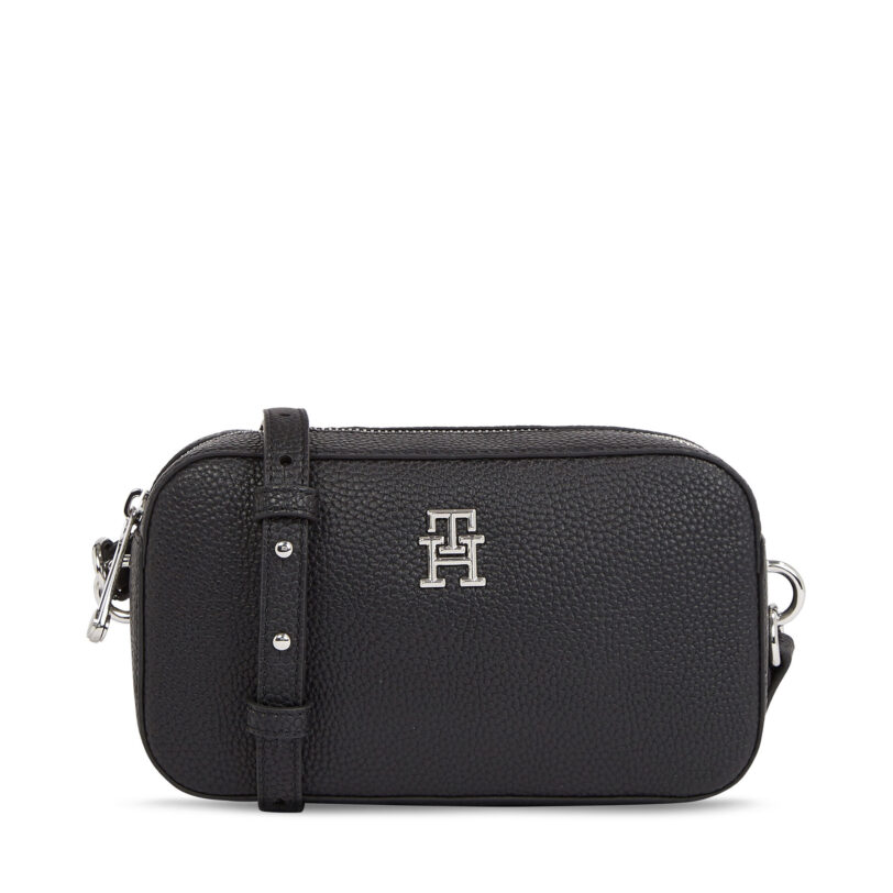 Дамска чанта Tommy Hilfiger Th Emblem Camera Bag AW0AW15179 Черен цвят на ниска цена