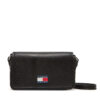 Дамска чанта Tommy Jeans Tjw Must Flap Crossover AW0AW17553 Черен цвят на ниска цена
