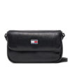 Дамска чанта Tommy Jeans Tjw Pillow Flap Crossover AW0AW16978 Черен цвят на ниска цена