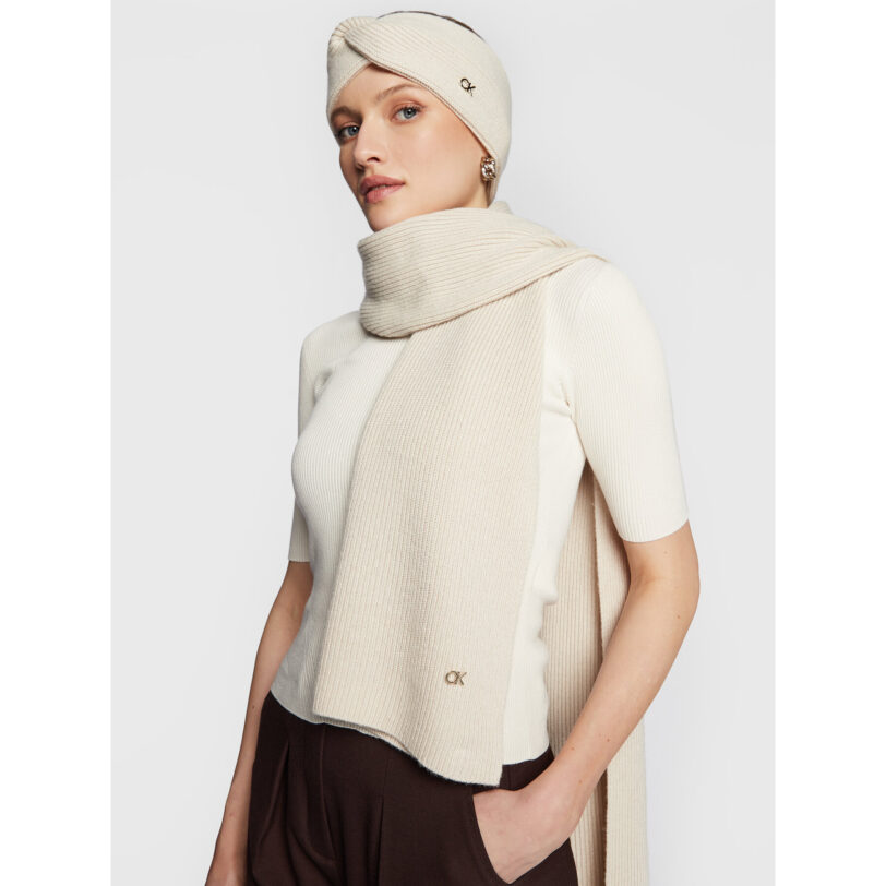 Зимен шал Calvin Klein Re-Lock K60K610415 Бежов цвят на ниска цена