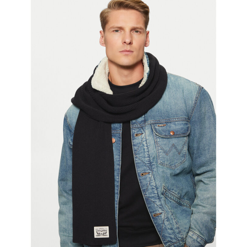 Зимен шал Levi's® 235939-6-59 Черен цвят на ниска цена