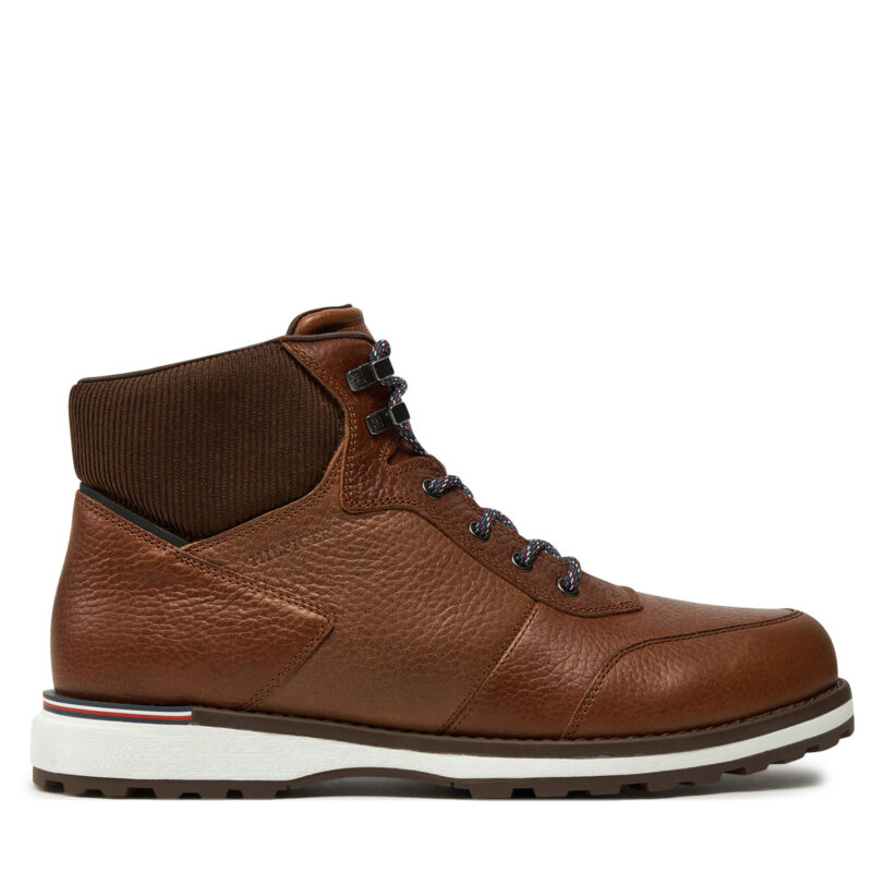 Зимни обувки Tommy Hilfiger Corporate Warm Outdoor Lth Boot FM0FM05148 Кафяв цвят на ниска цена