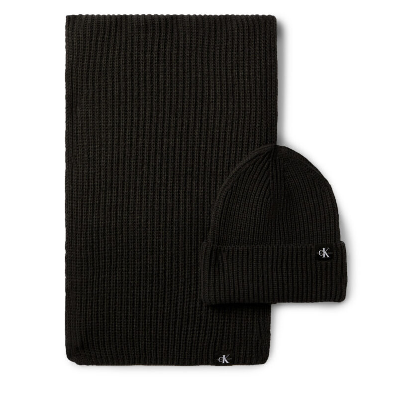 Комплект шал и шапка Calvin Klein Jeans Monogram Rib Scarf Beanie Set IU0IU00638 Черен цвят на ниска цена