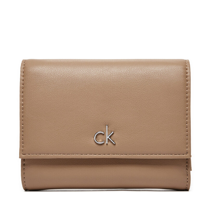 Малък дамски портфейл Calvin Klein Ck Daily Medium Trifold_Pbl K60K612851 Бежов цвят на ниска цена