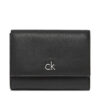 Малък дамски портфейл Calvin Klein Ck Re-Lock Medium Trifold LV04F1035G Черен цвят на ниска цена