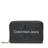 Малък дамски портфейл Calvin Klein Jeans Zip Around Mono K60K612255 Черен цвят на ниска цена