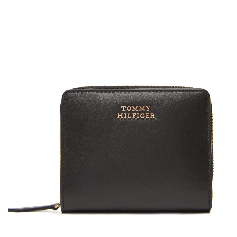 Малък дамски портфейл Tommy Hilfiger Th Leather Slg Med Za Flap AW0AW17499 Черен цвят на ниска цена