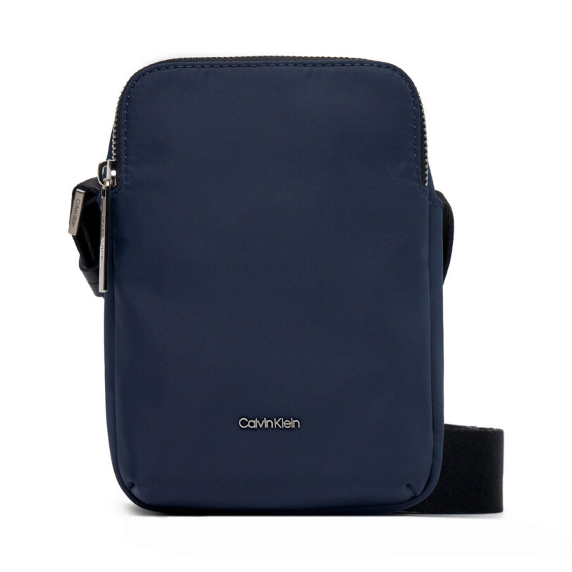 Мъжка чантичка Calvin Klein Business Tech Reporter Xs K50K512888 Тъмносин цвят на ниска цена