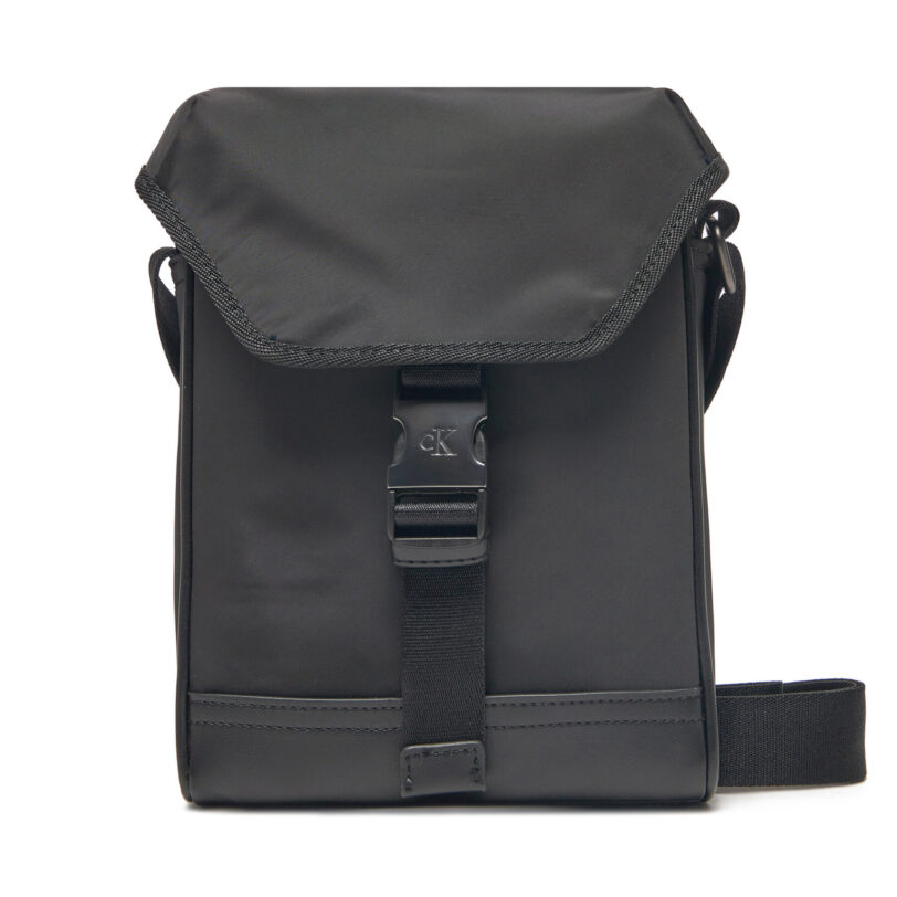 Мъжка чантичка Calvin Klein Jeans Speed Clip Ut Flap Reporter Ny K50K513003 Черен цвят на ниска цена