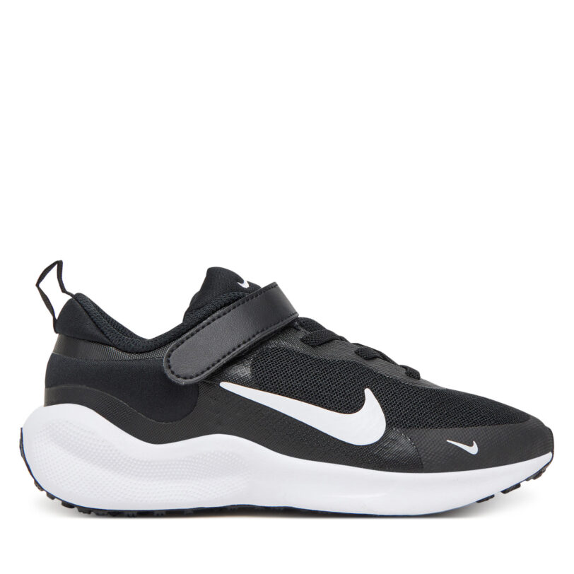 Сникърси Nike Revolution FB7690 Черен цвят на ниска цена