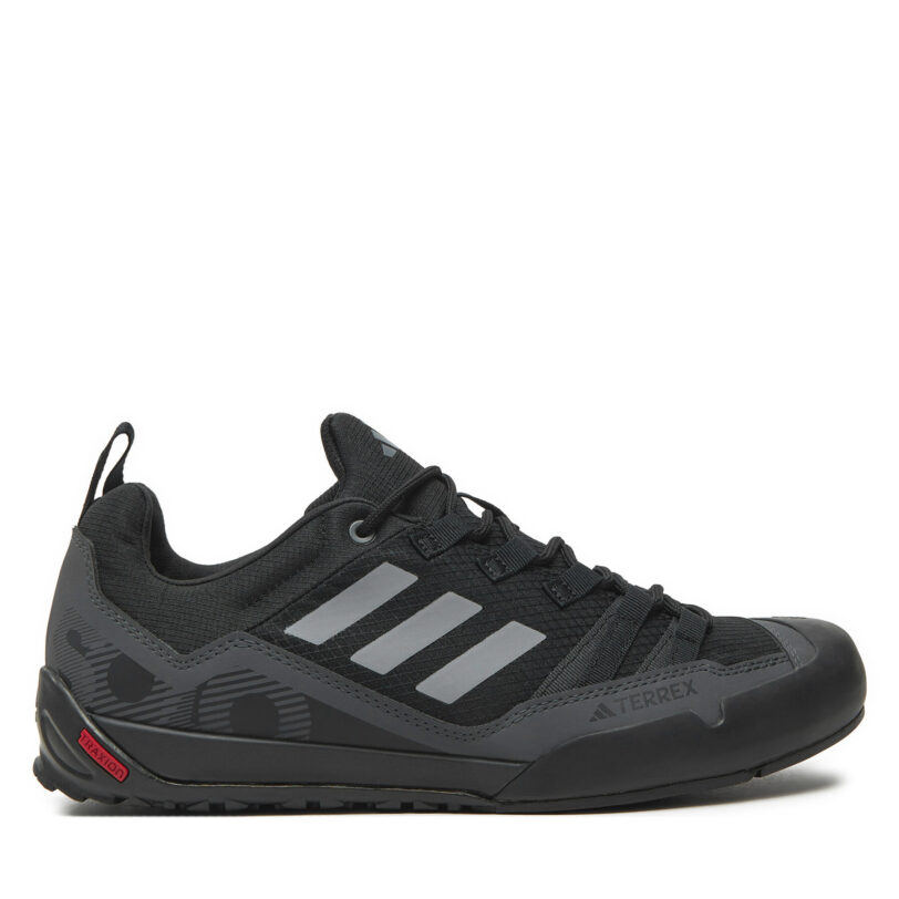 Сникърси adidas Terrex Swift Solo 2.0 Hiking IE6901 Черен цвят на ниска цена