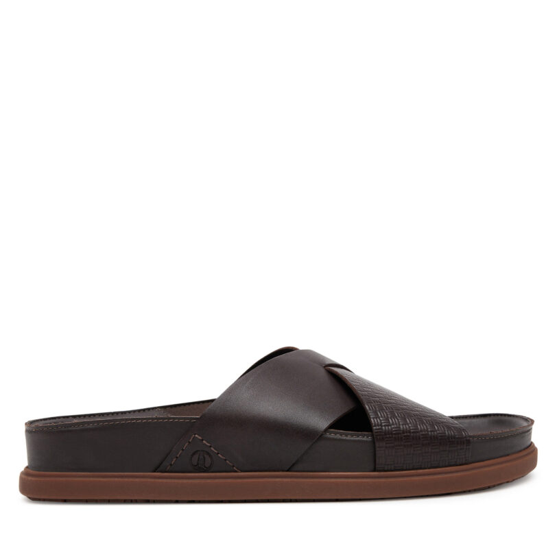 Чехли Clarks Torford Cross 26180888 Кафяв цвят на ниска цена