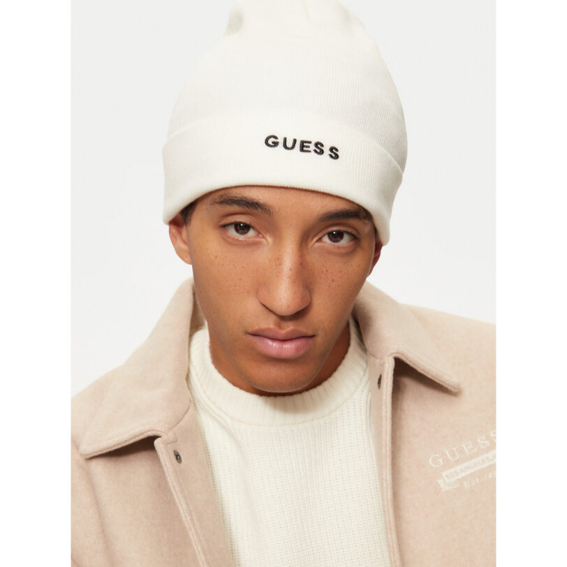 Шапка Guess AM9458 VIS01 Бял цвят на ниска цена
