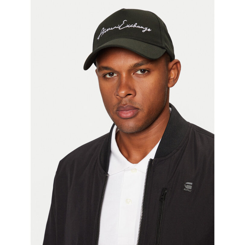 Шапка с козирка Armani Exchange 954224 CC516 UB001 Черен цвят на ниска цена