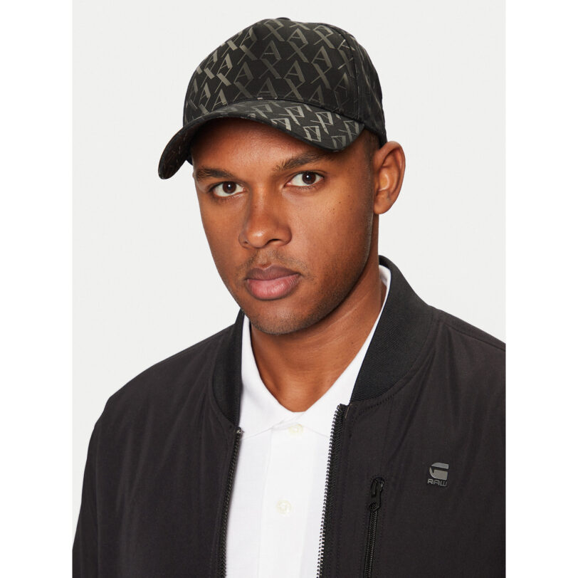 Шапка с козирка Armani Exchange 954229 CC813 00020 Черен цвят на ниска цена
