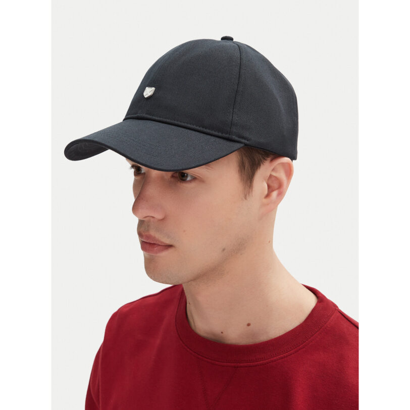 Шапка с козирка Barbour Cascade Shield MHA0902NY31 Тъмносин цвят на ниска цена