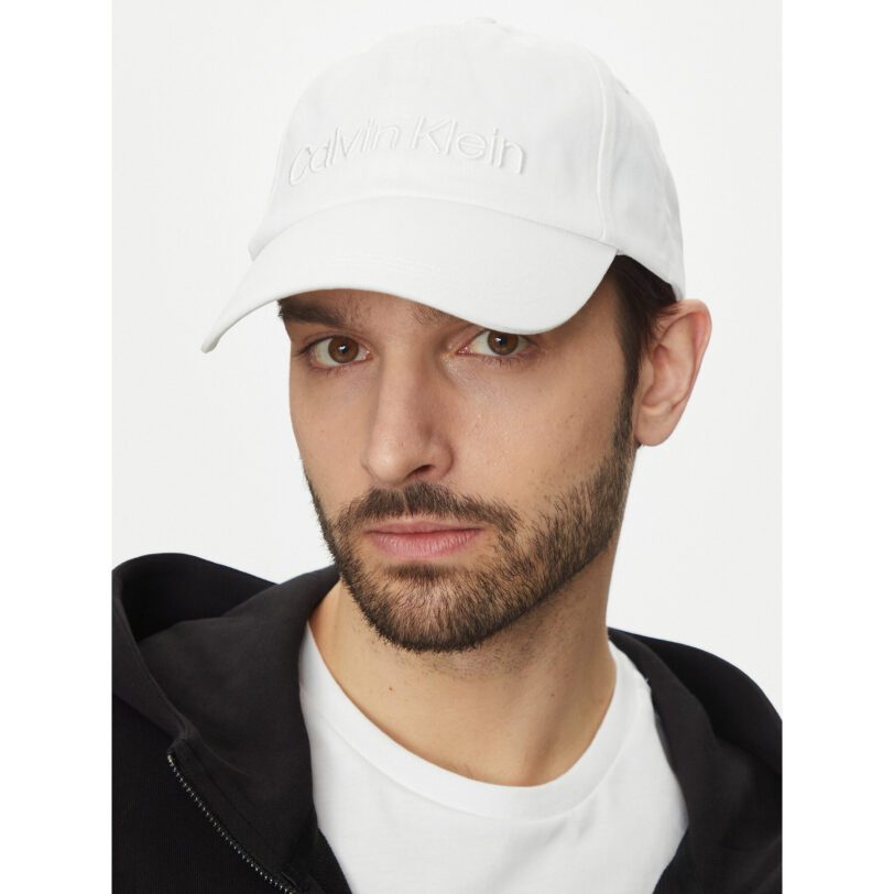 Шапка с козирка Calvin Klein K50K505737 Бял цвят на ниска цена