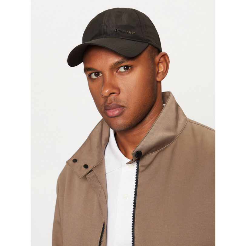 Шапка с козирка Calvin Klein K50K512646 Черен цвят на ниска цена