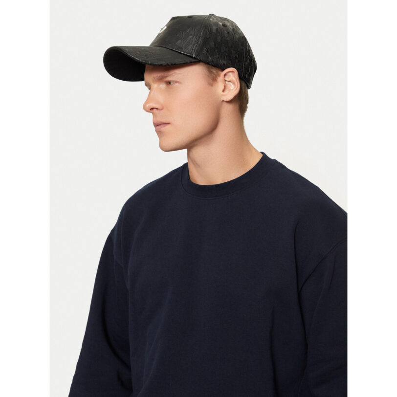 Шапка с козирка Guess AM9494 POL01 Черен цвят на ниска цена