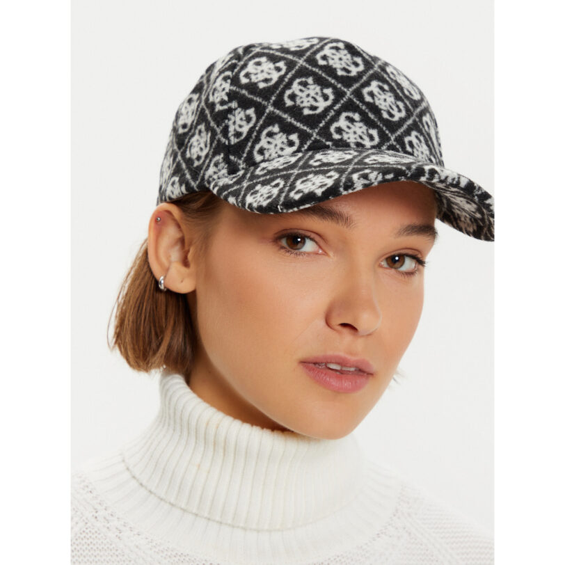 Шапка с козирка Guess AW5186 POL03 Черен цвят на ниска цена