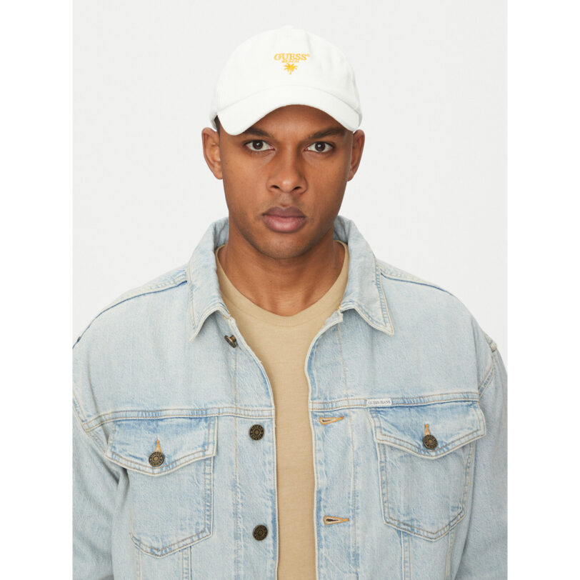Шапка с козирка Guess F5GZ00 WO07T Бял цвят на ниска цена