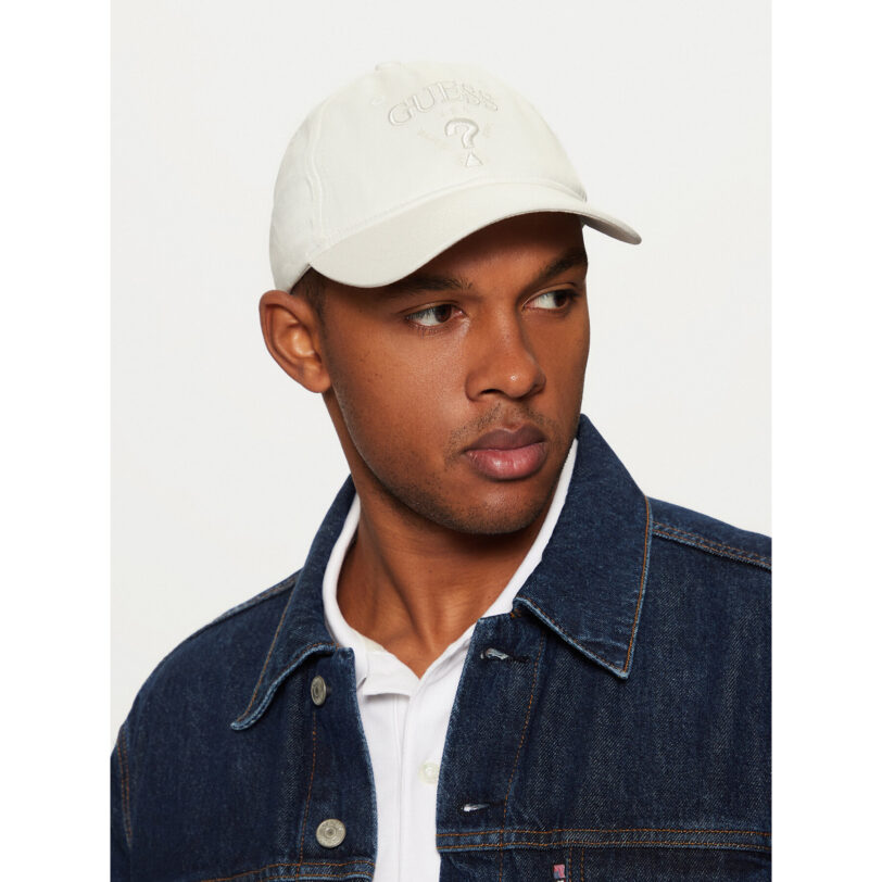 Шапка с козирка Guess M5RZ11 WO07T Бял цвят на ниска цена