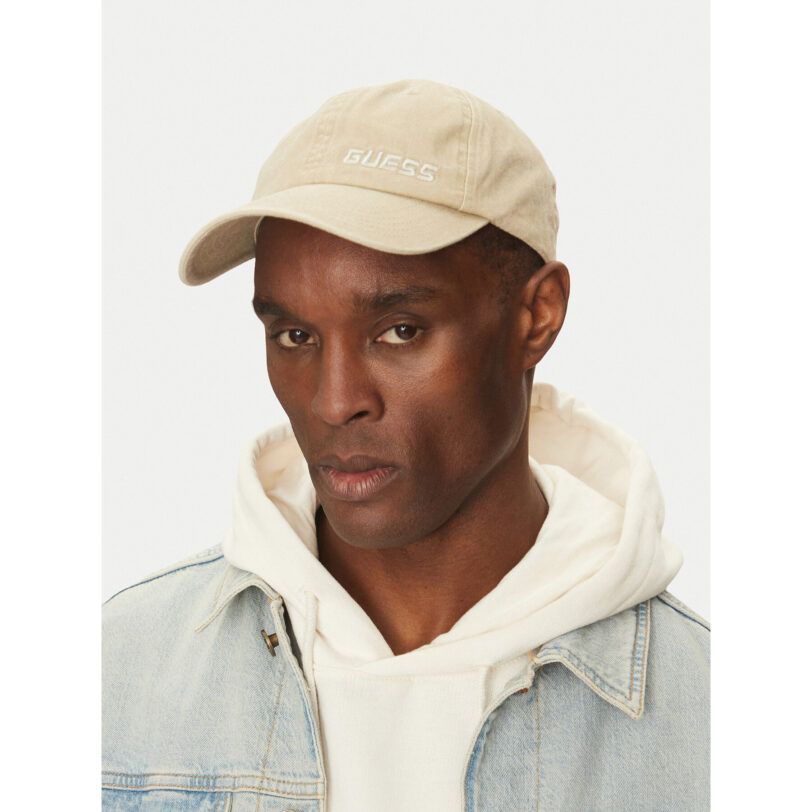 Шапка с козирка Guess Z5GZ03 WO07T Бежов цвят на ниска цена