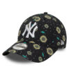 Шапка с козирка New Era Kids Floral Aop 940 Ne 60503478 S Черен цвят на ниска цена