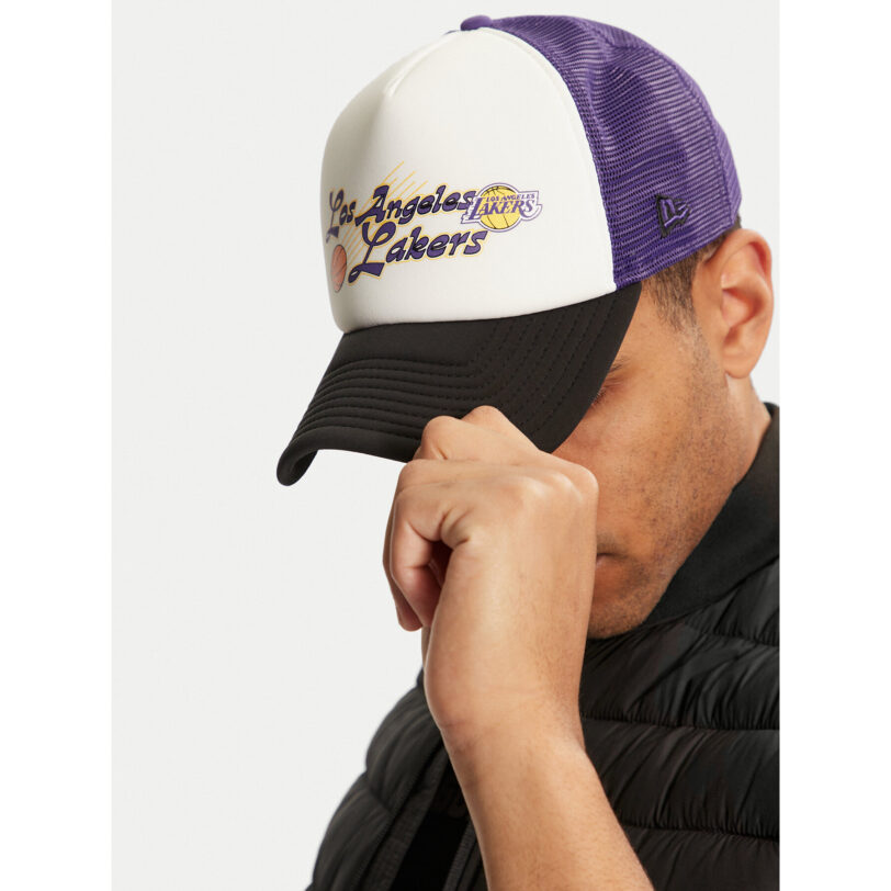Шапка с козирка New Era NBA Graphic Trucker 60565435 Виолетов цвят на ниска цена