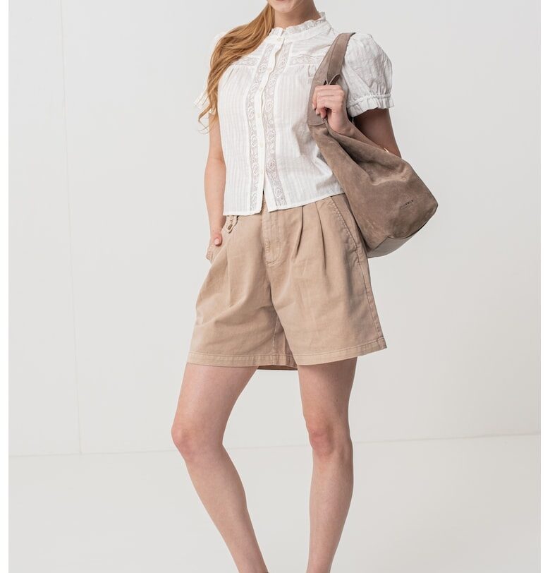 Блуза с копчета - къси ръкави и дантела GAP