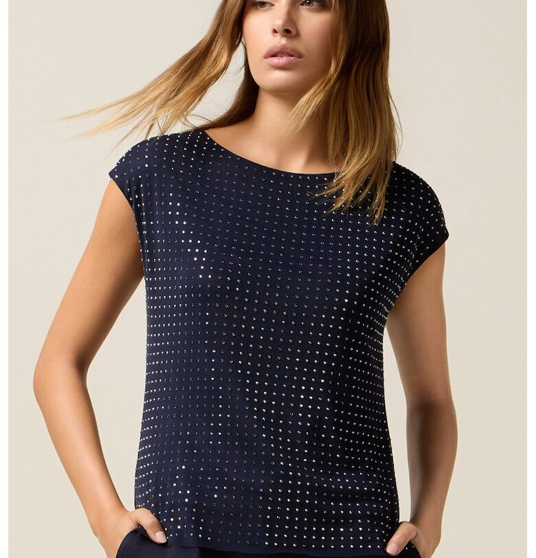 Блуза с къси ръкави и декоративни камъни Oltre