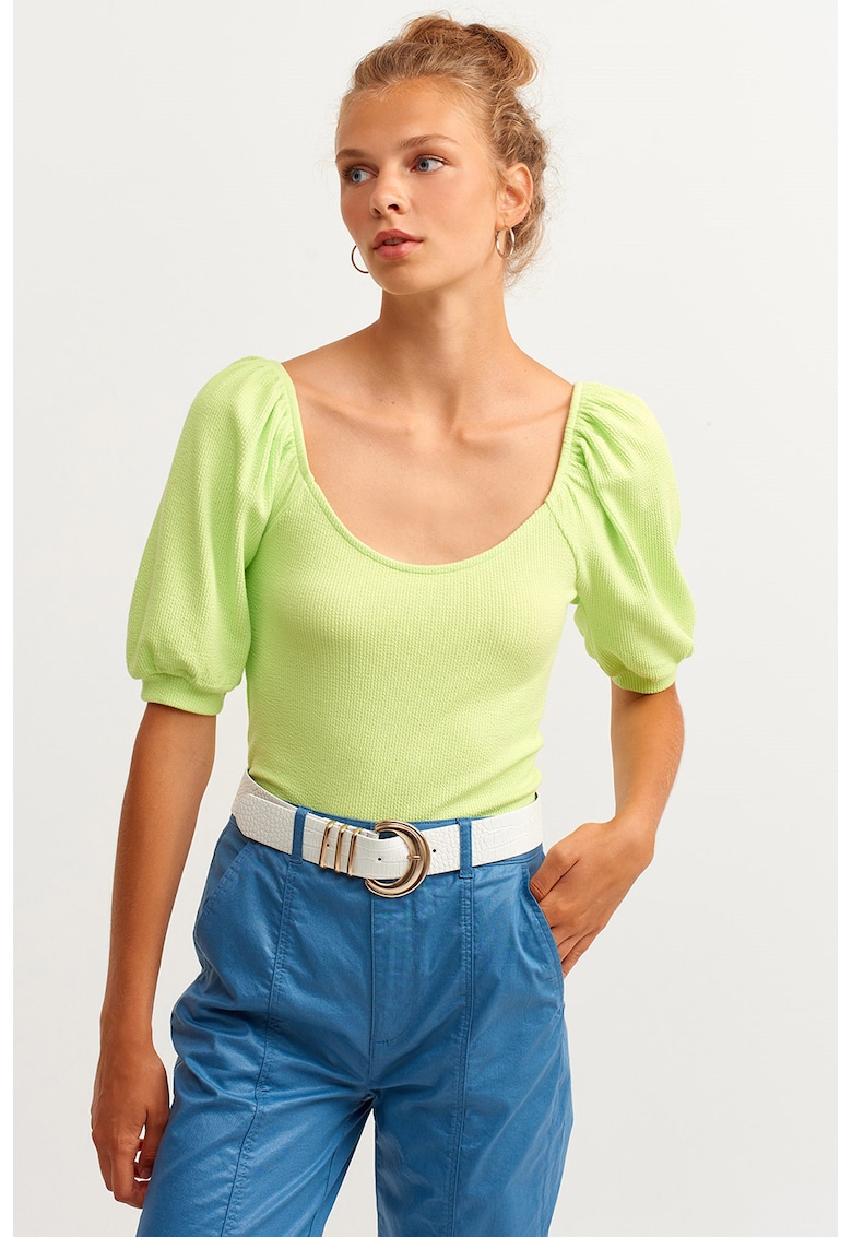 Блуза с къси ръкави и овално деколте OXXO