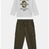 Блуза с овално деколте и карго панталон - 2 части GUESS KIDS