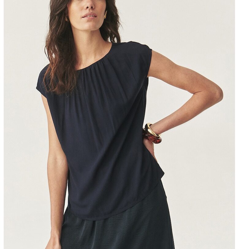 Блуза с овално деколте и набирания - Ултрамарин синьо - Tatuum