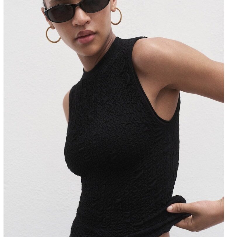 Блуза с релеф - без ръкави Mango