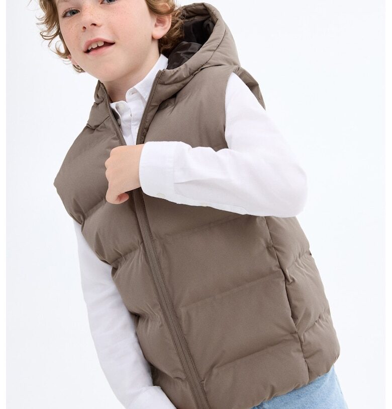 Водоустойчив елек с качулка Mango