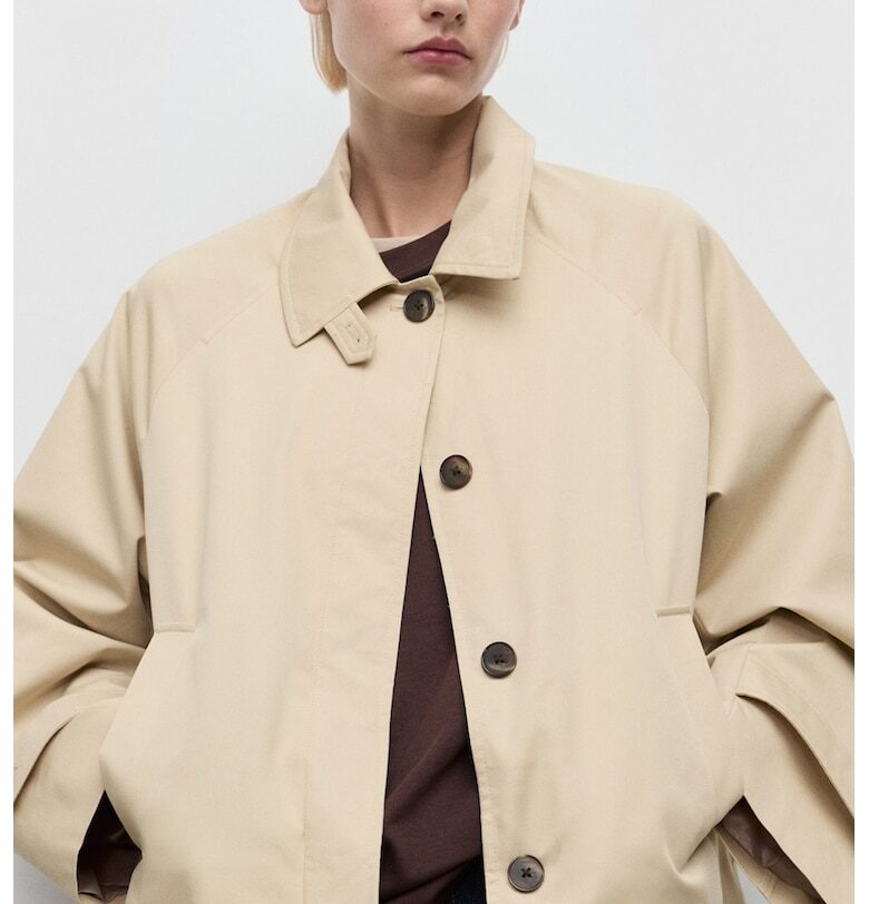 Водоустойчиво яке с ръкави реглан Mango