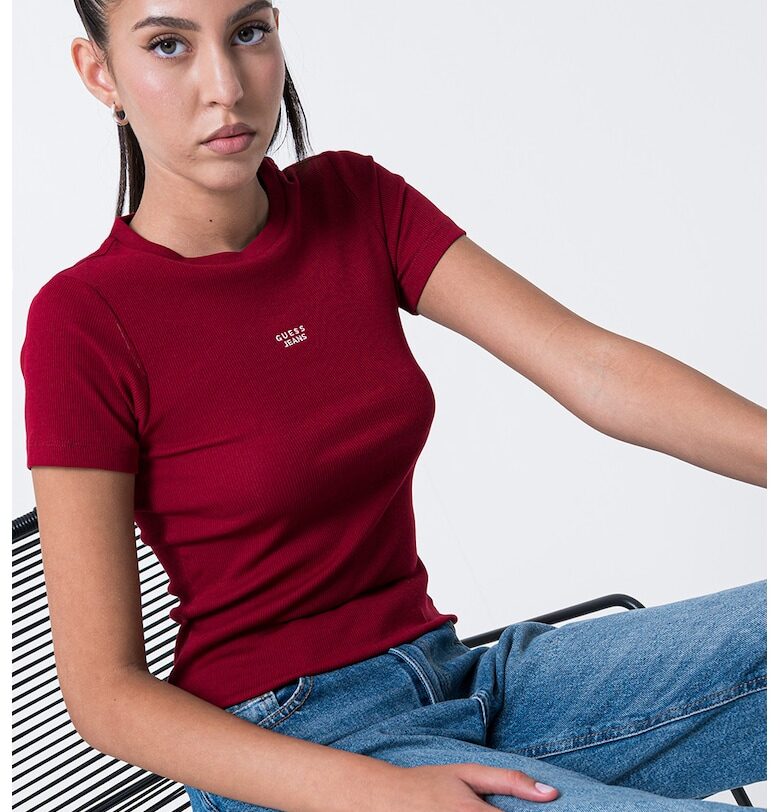 Вталена тениска с лого GUESS JEANS