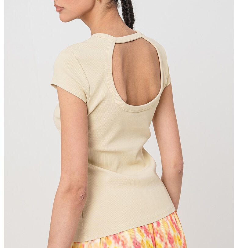 Вталена тениска с отвор на гърба BOSS