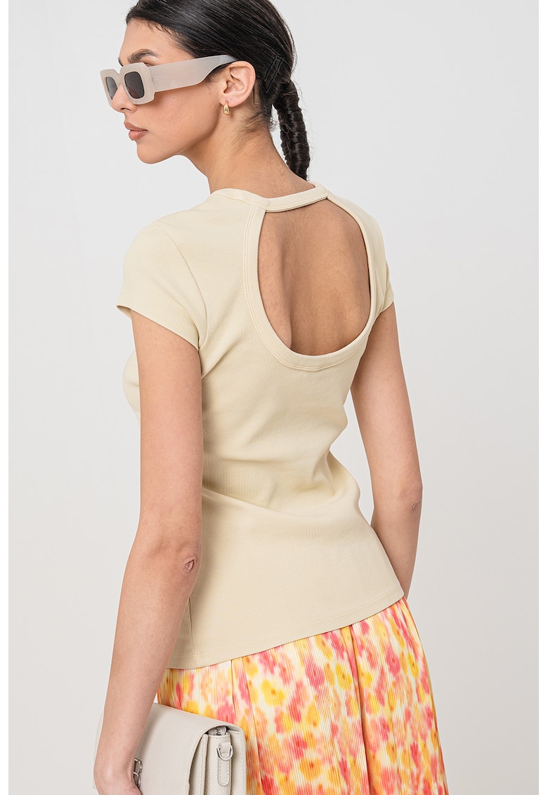 Вталена тениска с отвор на гърба BOSS