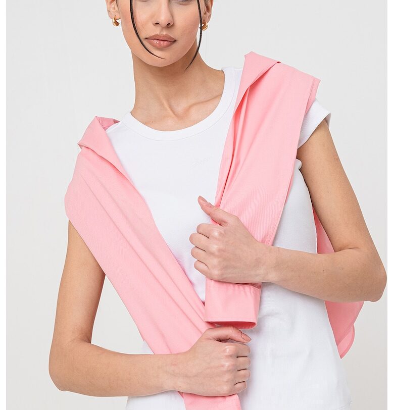 Вталена тениска с отвор на гърба BOSS