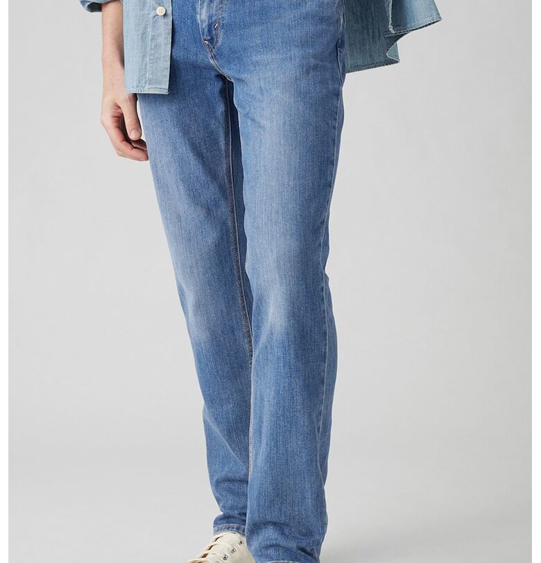 Дънки 541 със стеснен крачол и средна талия Levis