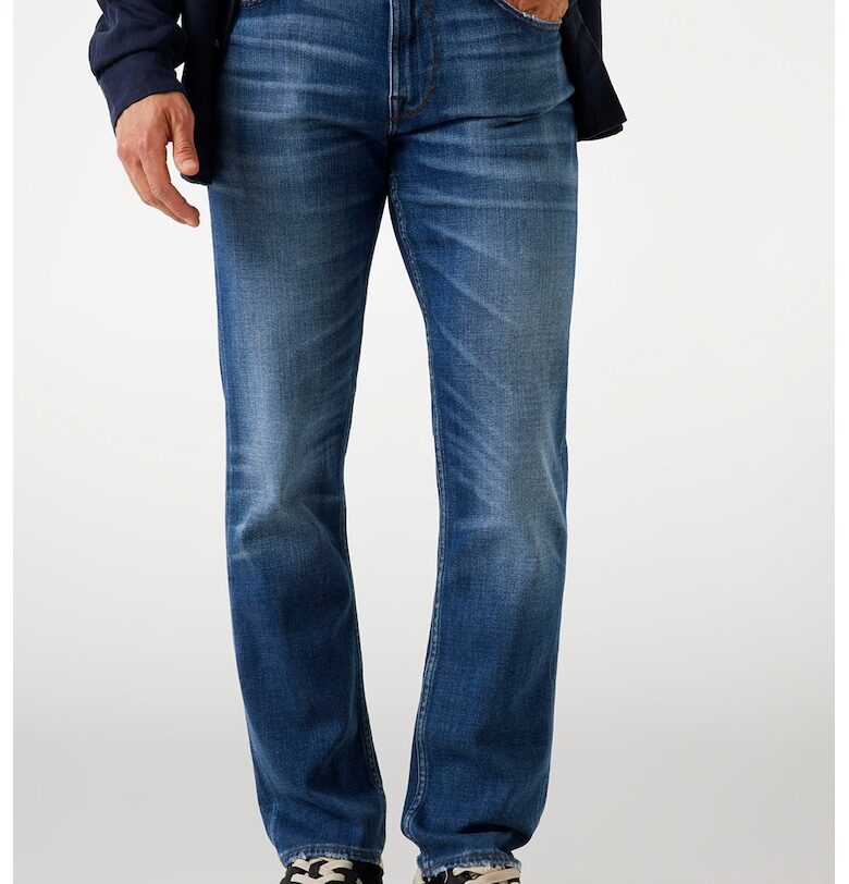 Дънки деграде с права кройка GUESS